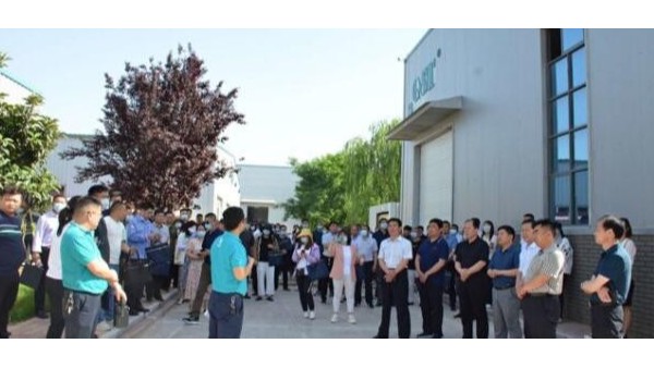 恭喜青天偉業(yè)在“6看6比”活動(dòng)中榮獲多個(gè)榮譽(yù)稱(chēng)號(hào)